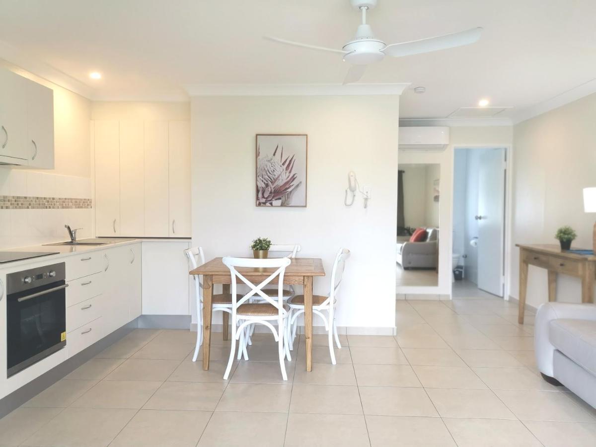 Bay Of Palms Hotel Gold Coast Buitenkant foto
