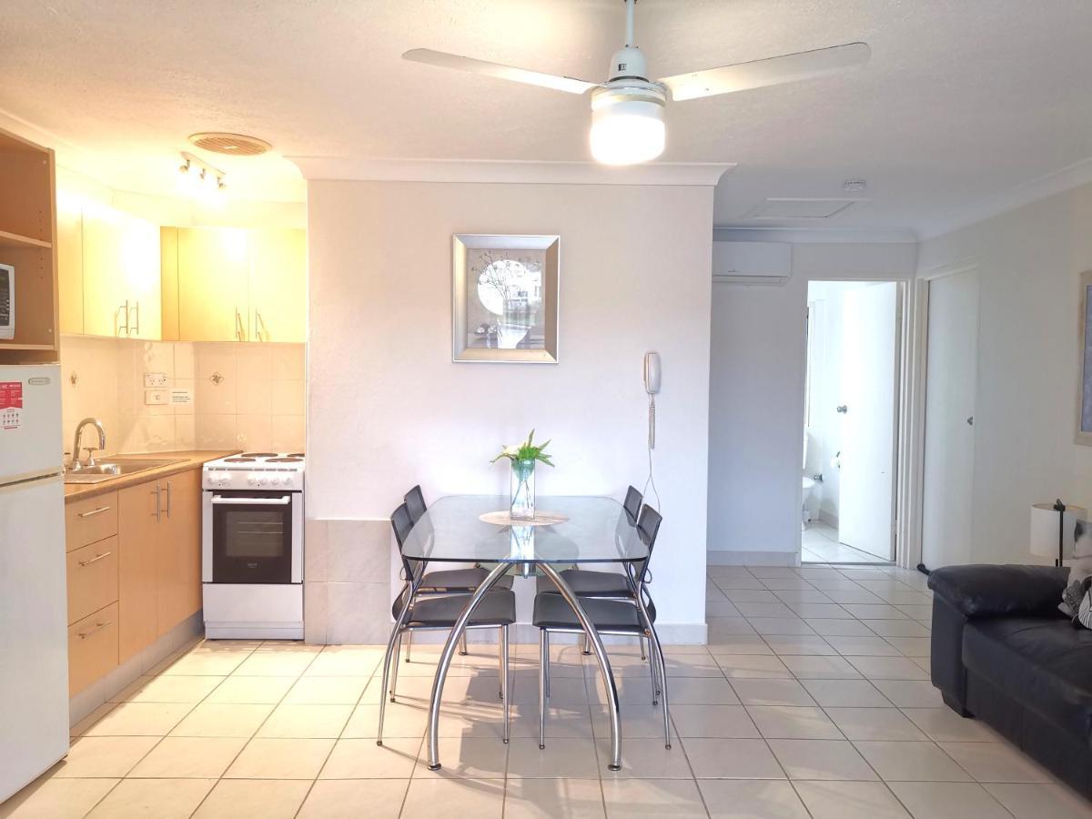 Bay Of Palms Hotel Gold Coast Buitenkant foto