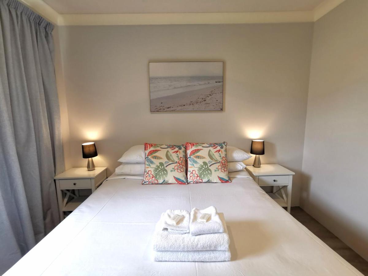 Bay Of Palms Hotel Gold Coast Buitenkant foto